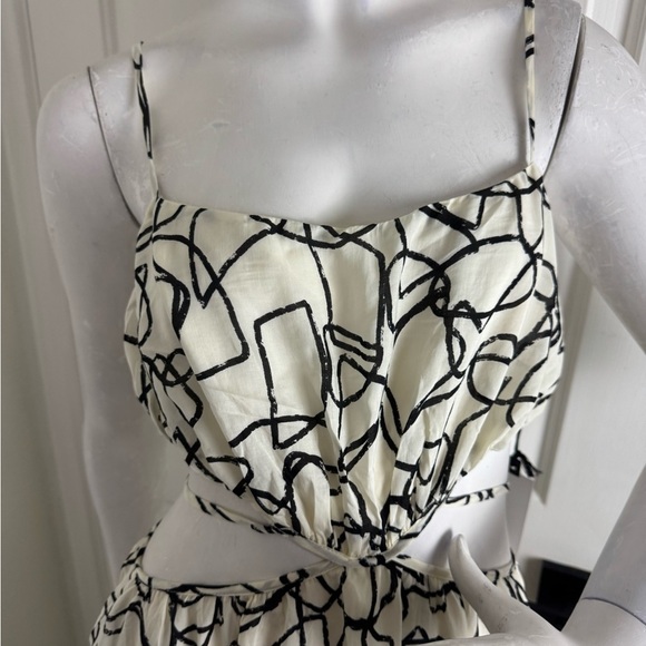 Astr Black and White Spaghetti Strap Maxi Sundress Size Small. A44 - Picture 7 of 17